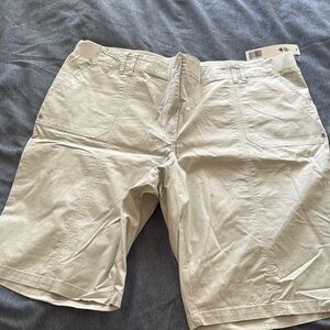 New with tags Bermuda shorts